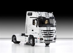 Автомобиль  MERCEDES BENZ Actros 1851 Blackliner MP3 (1:24)