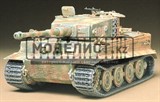 Танк TIGER I Ausf.E (поздняя версия) c наборными траками и командиром (2 варианта вида пушки) - фото 18070