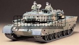 Японский современный танк  TYPE 90, 1990г., с полной деталировкой внешнего оборудования и 2 фигурами танкистов. - фото 18094