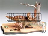 1/35 Диорамма "Часмосаурус с фигурой детеныша, один человек, ящерица, черепаха, дерево, подставка в виде ландшафта". (Chasmosaurus Diorama Set) - фото 27074